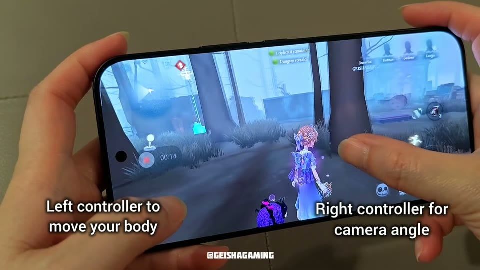 Identity V Journalist look back left move right camera