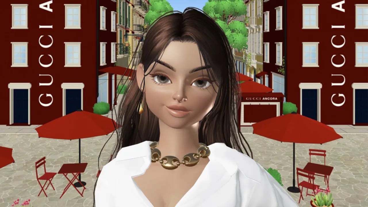 Virtual 3D avatar modeling luxury designer streetwear on the ZEPETO runway
